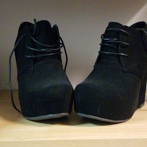 Dolce High wedge shoe 👡